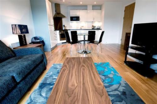 Meridian Terrace Serviced Apartments Cardiff Room photo