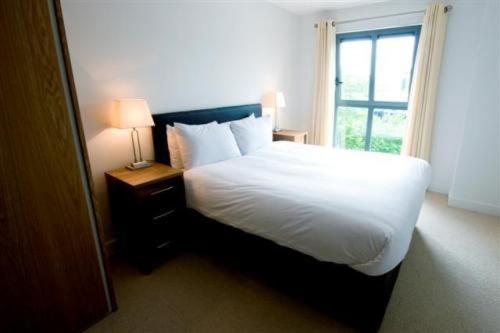 Meridian Terrace Serviced Apartments Cardiff Room photo